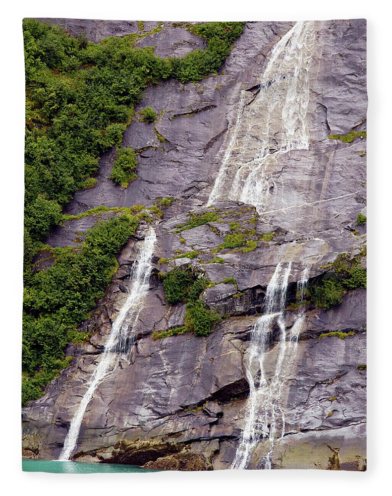 Split Sea Falls - Blanket
